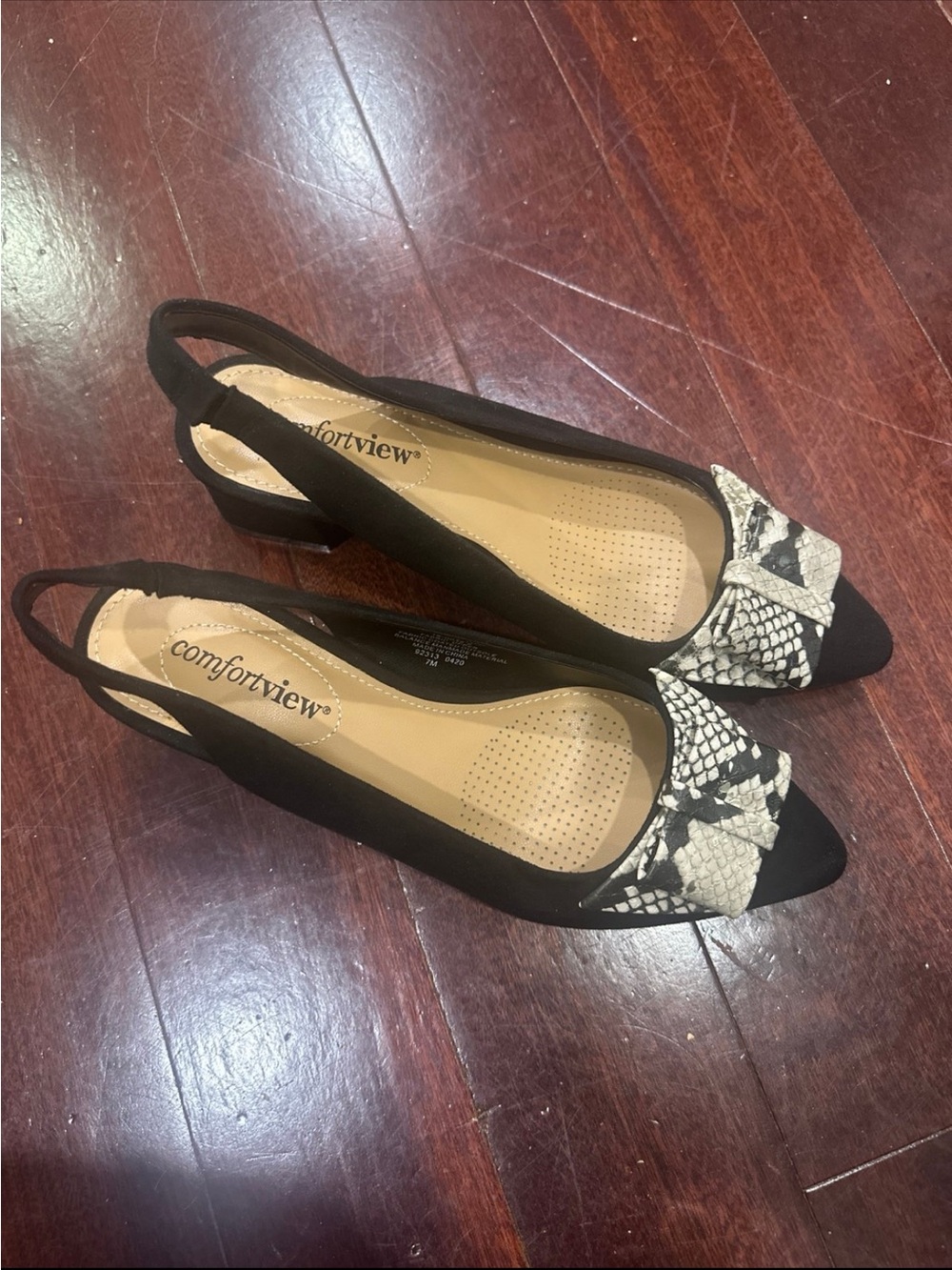 comfortview Black Slingback Flats with Snake-Print Accent - Picture 2 of 7